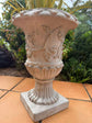 Urna Stylish White Garden Planter