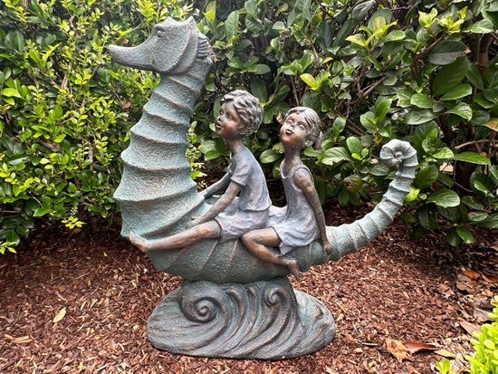 Kids on Seahorse Garden Décor Ornament MGO Outdoor Landscaping Statue