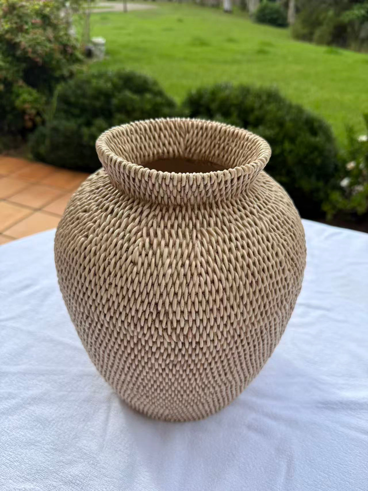 Nabeul table‑top vase eye catching statement decor
