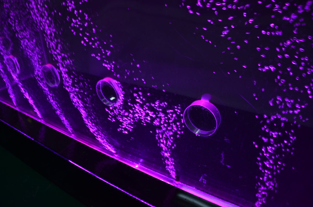Manhattan Bar Bench Water Feature