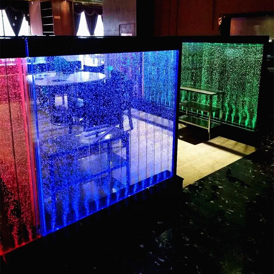 Hollywood Best Display Black Frame Luxe Bubble Wall