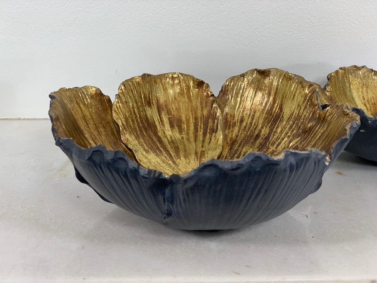 Flower Shaped Set Bowls Black & Gold with Candle Holder