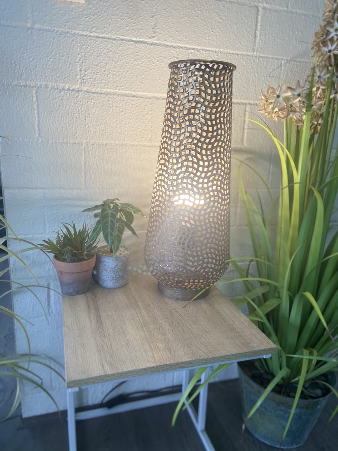 Floor lamp with 2024 plant stand