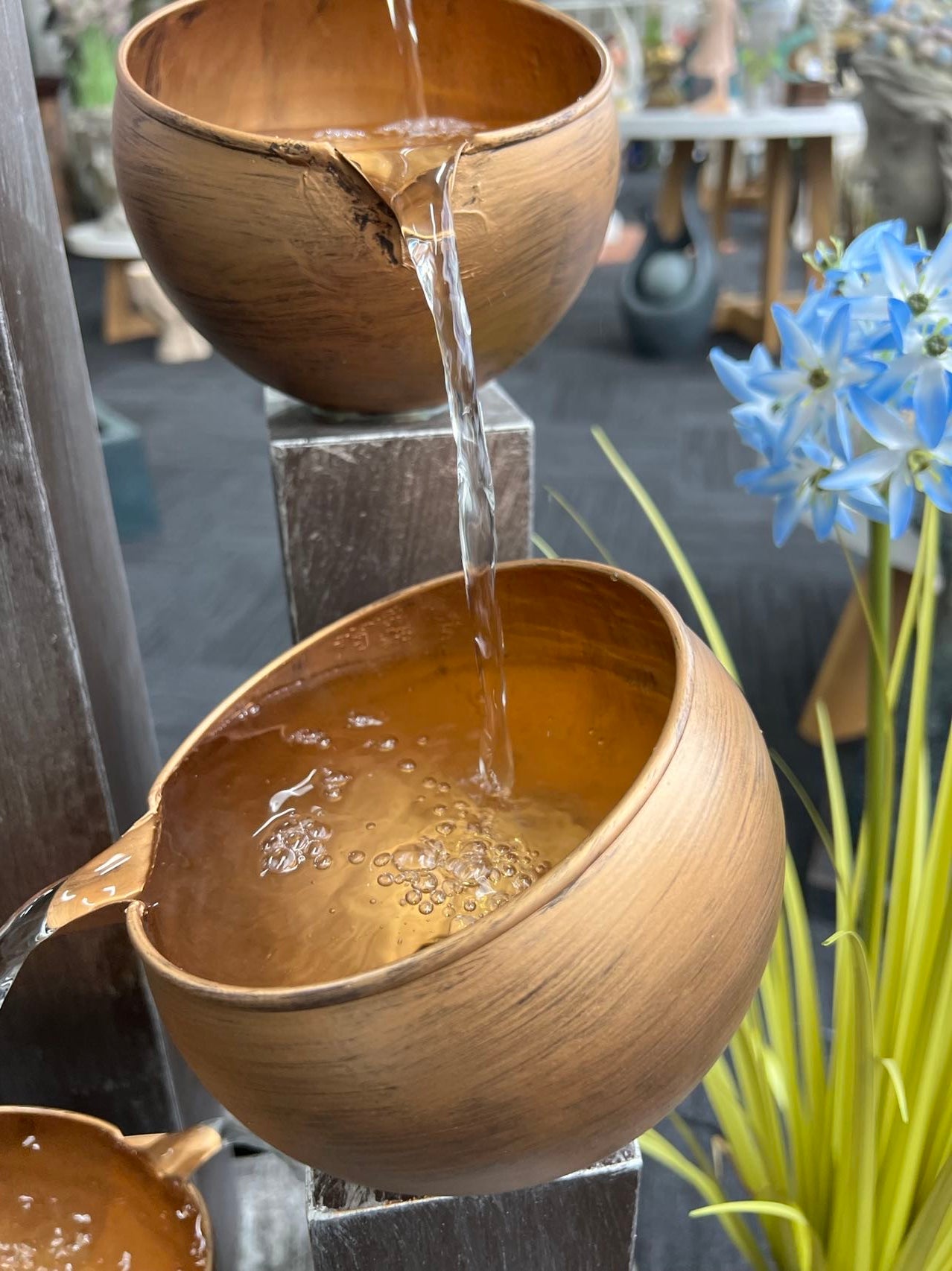 OVIEDO Metal Outdoor & Indoor Water Feature with Lights and Electric Pump