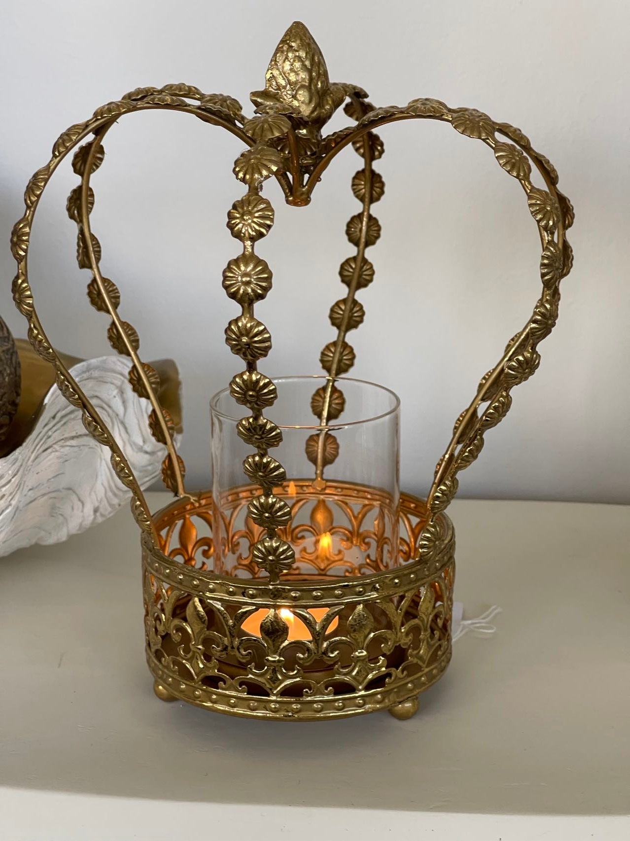 Crown tea light deals holder