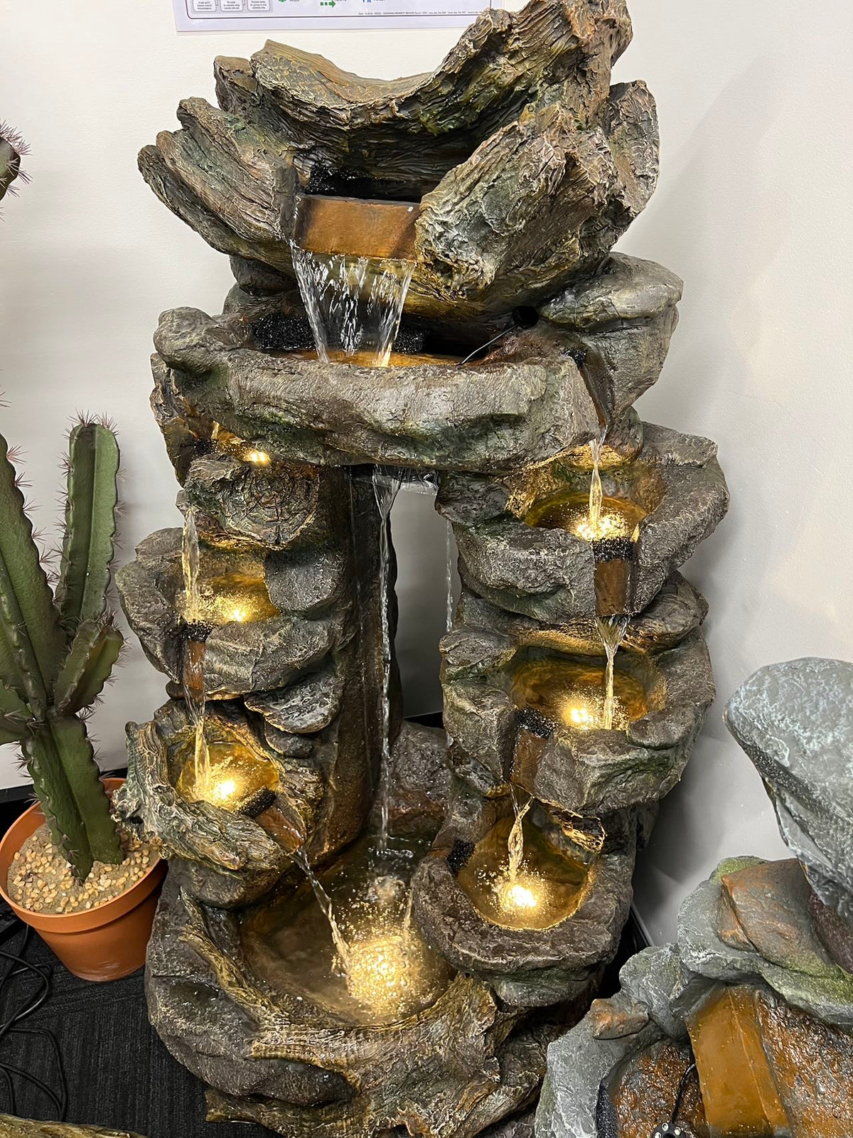 Colorado Falls Natural Looking Rock Design Water Feature