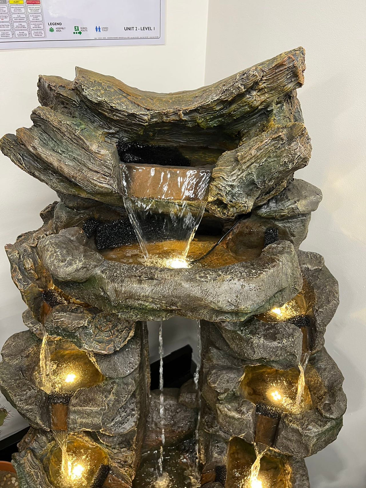 Colorado Falls Natural Looking Rock Design Water Feature