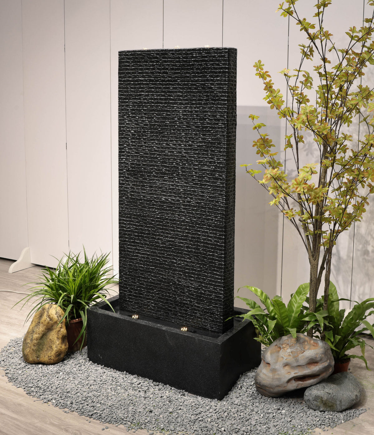 Julia Elegant Water Wall