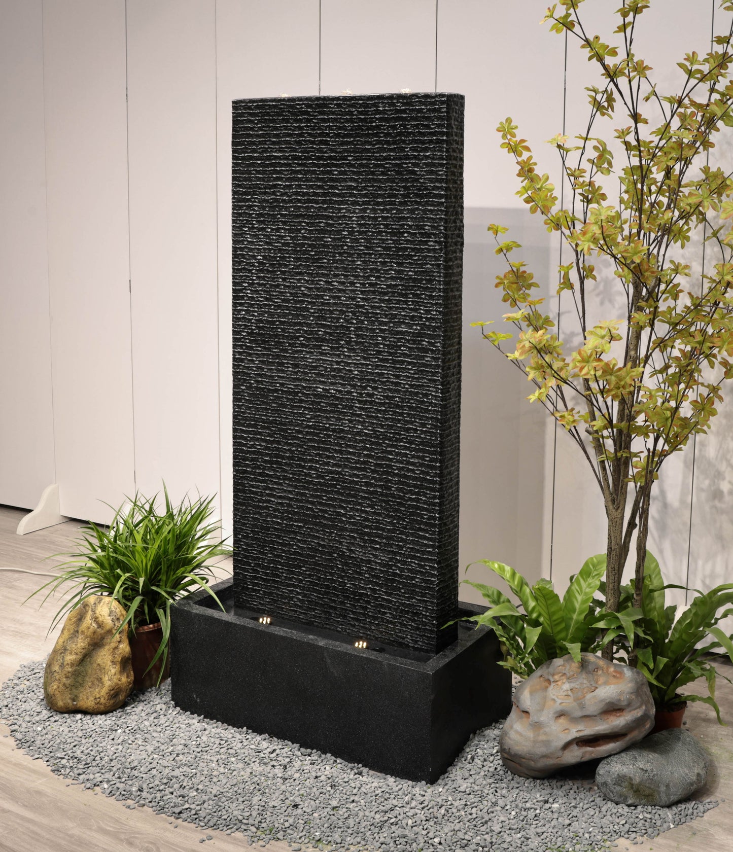 Julia Elegant Water Wall