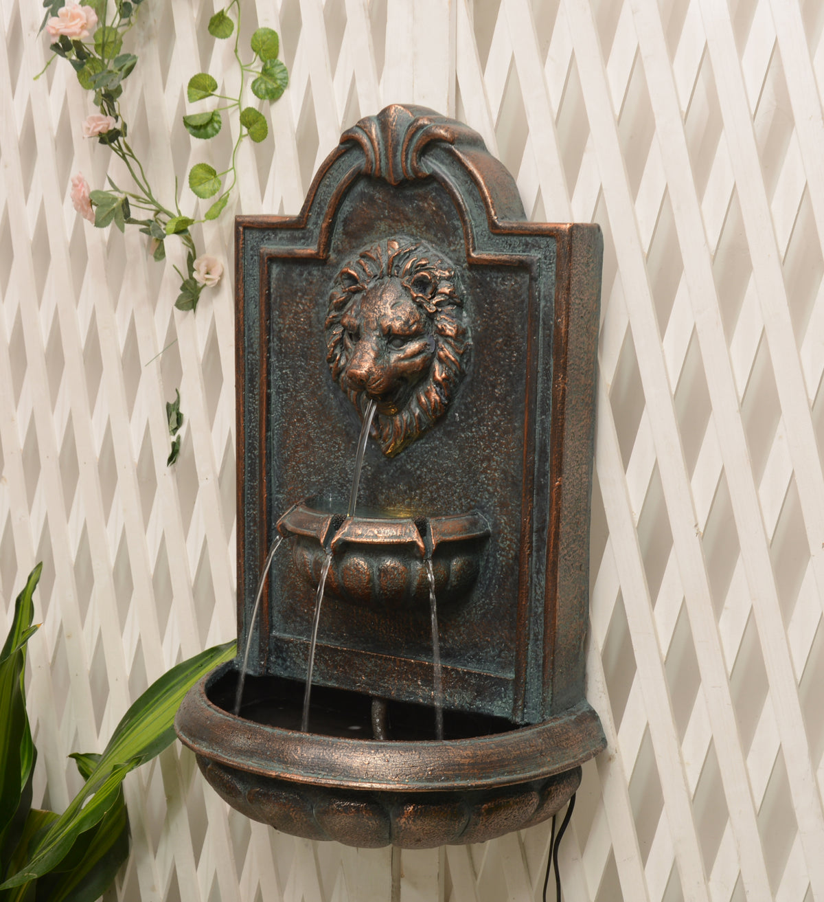 Umbria Lion Head Wall Hanging Water Feature