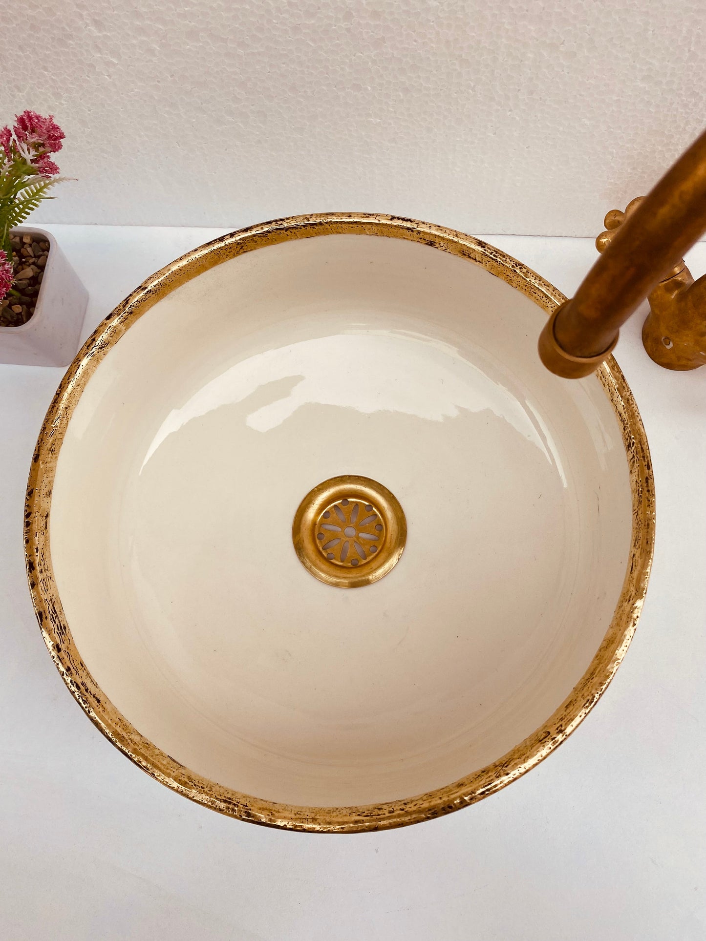 Bathroom veseel sink Brushed Solid Brass Rimmed  -  washBasin with Mid-Century Modern  - Artisanal Farmhouse basin free gift with