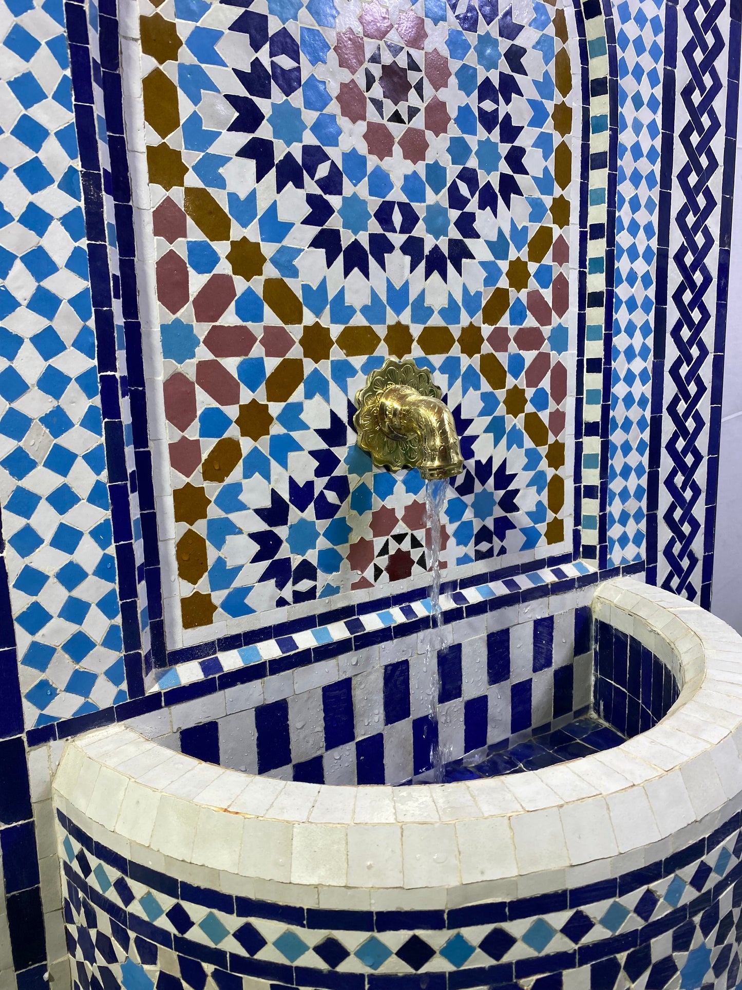 Fountain for garden,Moorish mosaic tile fountain Mosaic Artwork